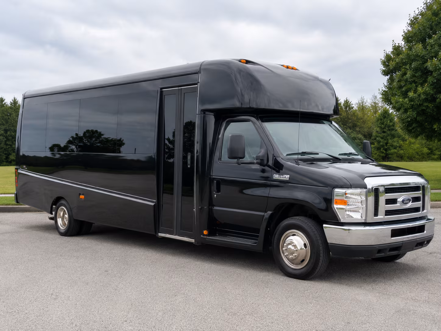 15 passenger minibus